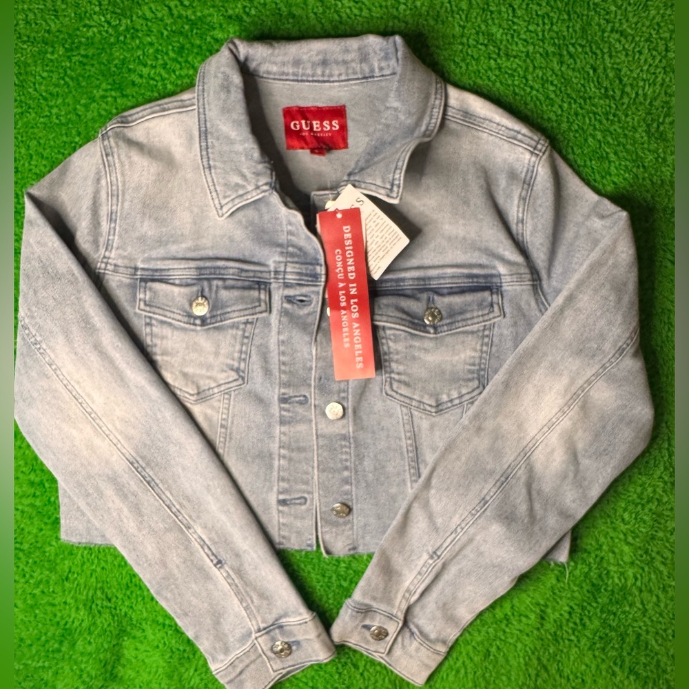 NWT Guess  Women’s  Denim Blue Jean Jacket Size Large